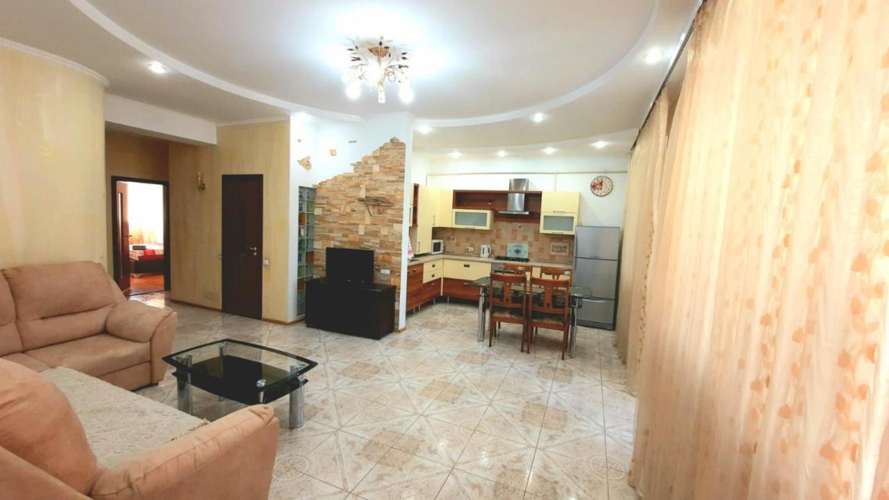 Elegance Apartment Chisinau Center Close To Stefan Cel Mare 外观 照片